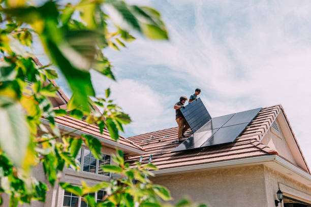 Best Roof Gutter Cleaning  in West Bay Shore, NY